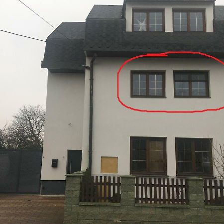 Apartment Dubnica-Prejta 2 Дубница-над-Вагом Экстерьер фото
